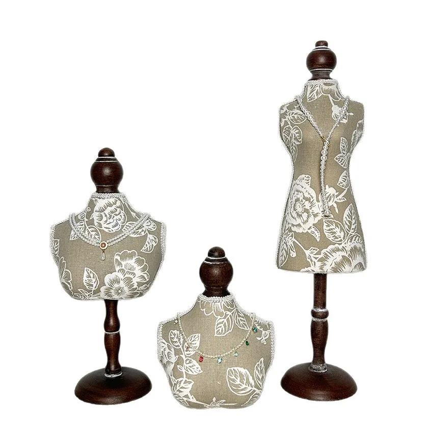 Retro photo frame jewelry rack model portrait neck pearl necklace display rack stall display shooting props wholesale