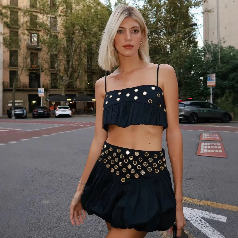 

Women's Metal Hollow Pleated Suspender Skirt Two Piece Set Sexy Sleeveless Vest High Waist Mini Skirt Lady Vacation Dress Sets