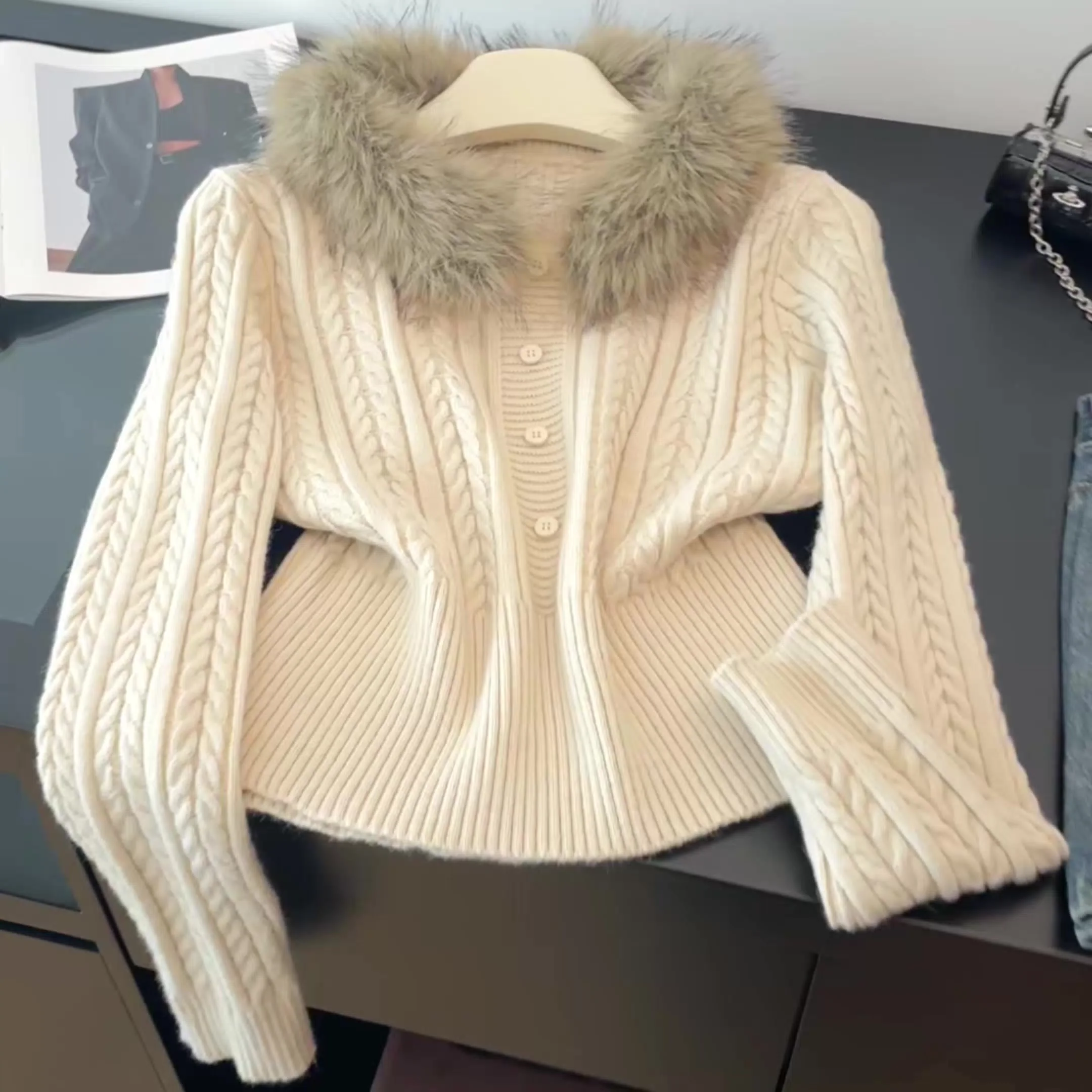 

Women's Apricot Pullover Fur Patchwork Sweater 2000s Vintage Long Sleeves Cozy Cashmere Sweater For Women Clothes Spring Autumn