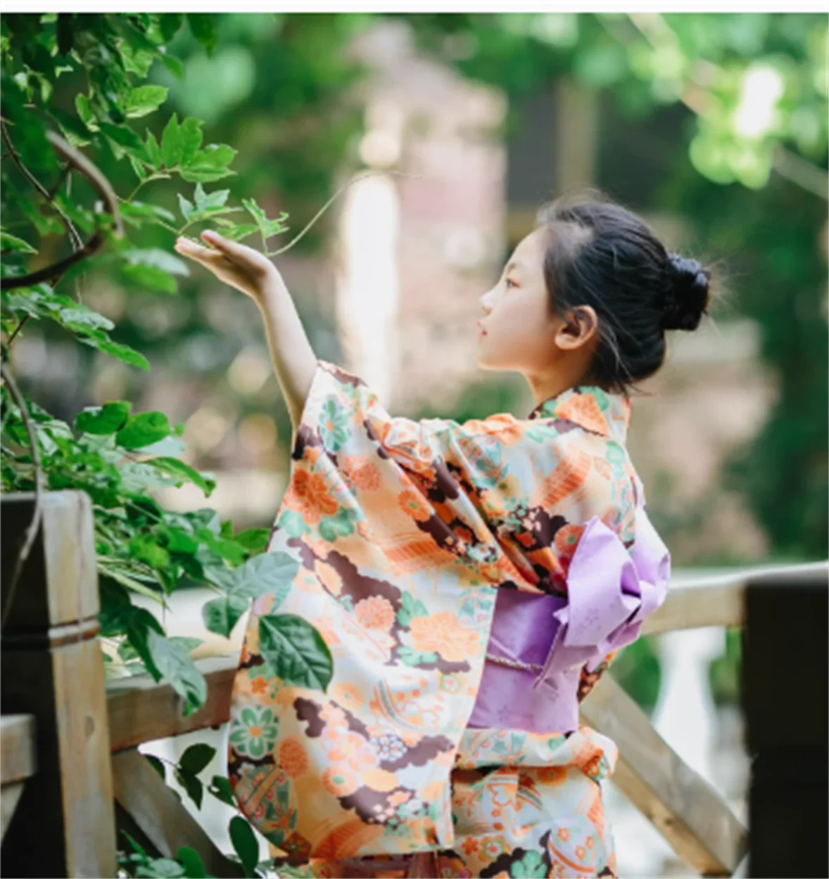 Children's kimono with vibrating sleeves, Japanese kimono