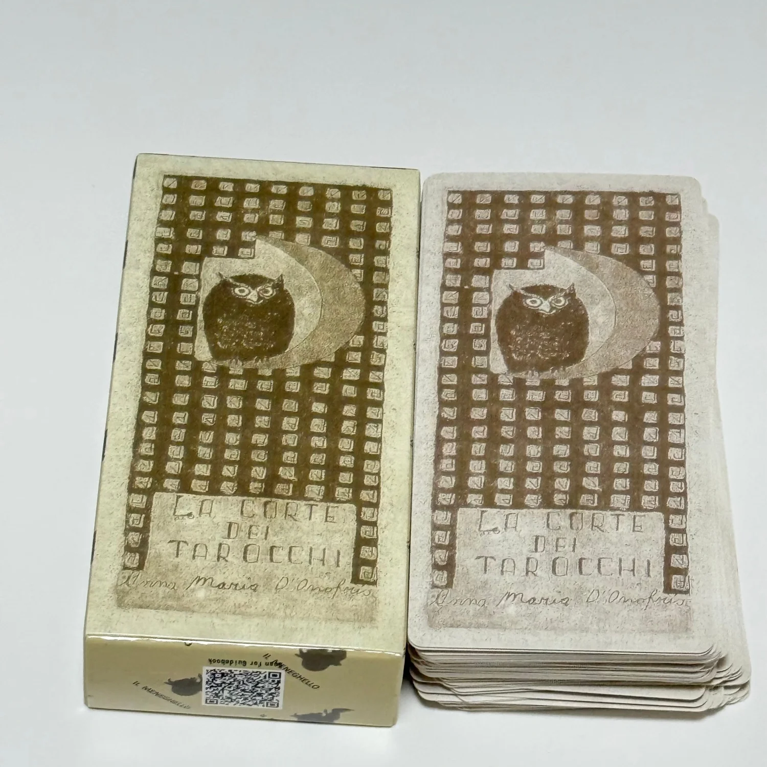 Baralho de 78 Cartas 11*5.5cm Estilo Italiano Pintado à Mão – La Corte Dei Tarocchi