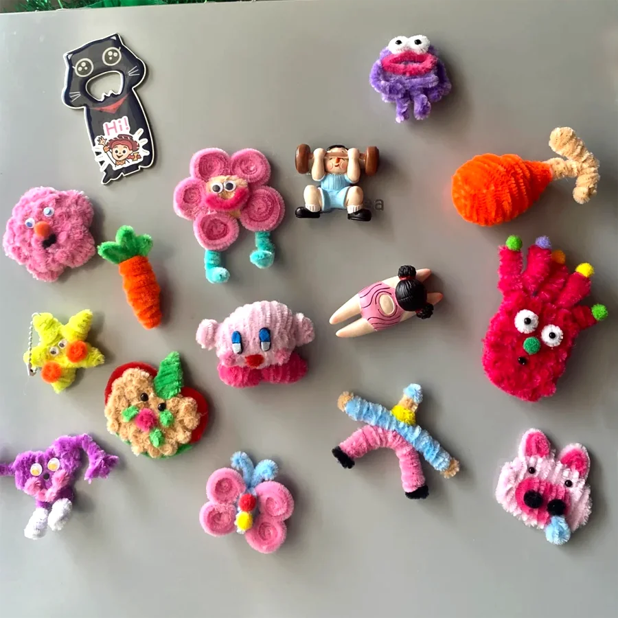 200Pcs Craft Supply Set, Which Includes 100Pcs Pipe Cleaners Chenille Stem, 50Pcs  Wiggle Googly Eyes and 50Pcs Pompoms