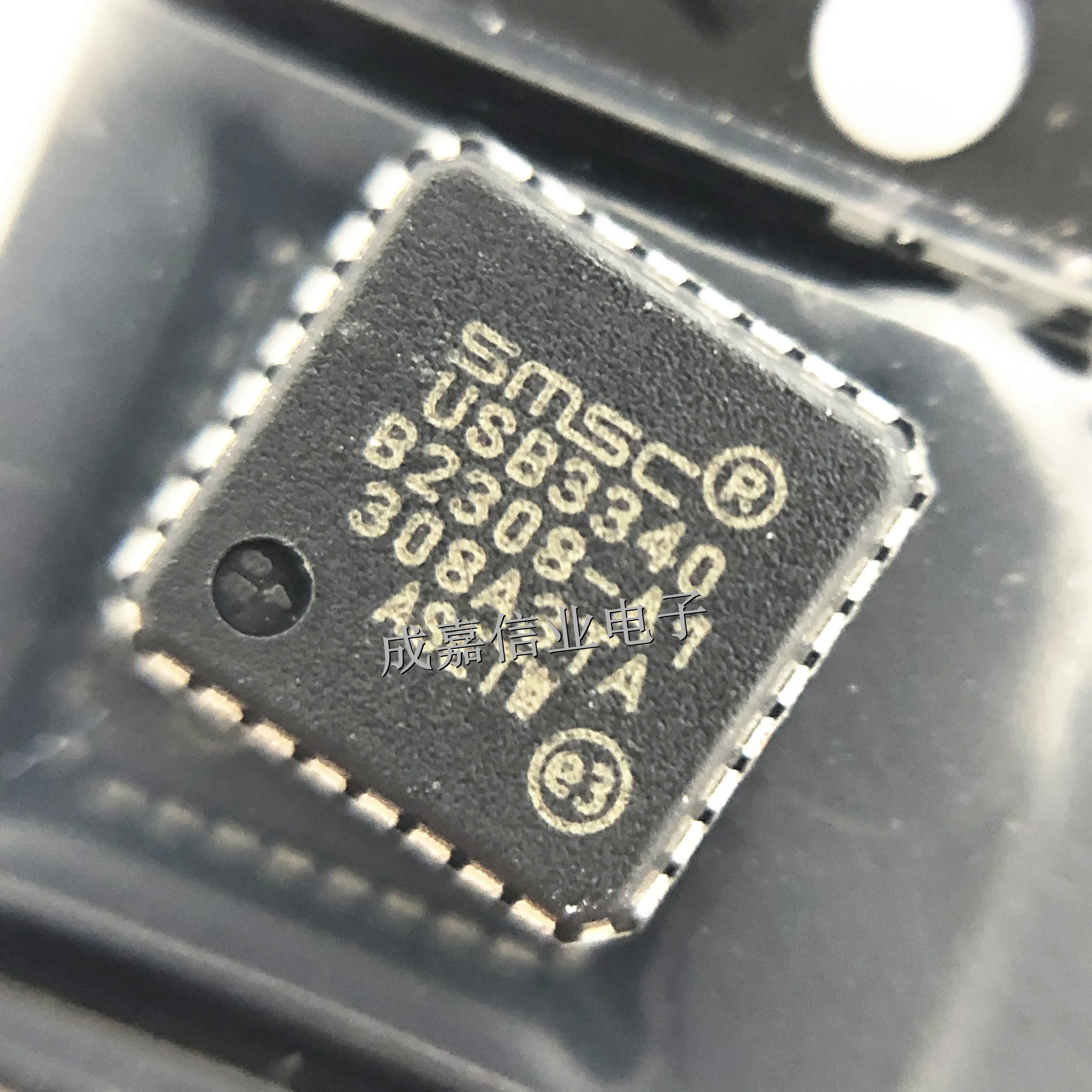 10pcs/Lot USB3340-EZK-TR QFN-32 USB3340 USB Interface IC Hi-Speed USB 2.0 flexPWR ULPI Trans Operating Temperature:- 40 C-+ 85 C