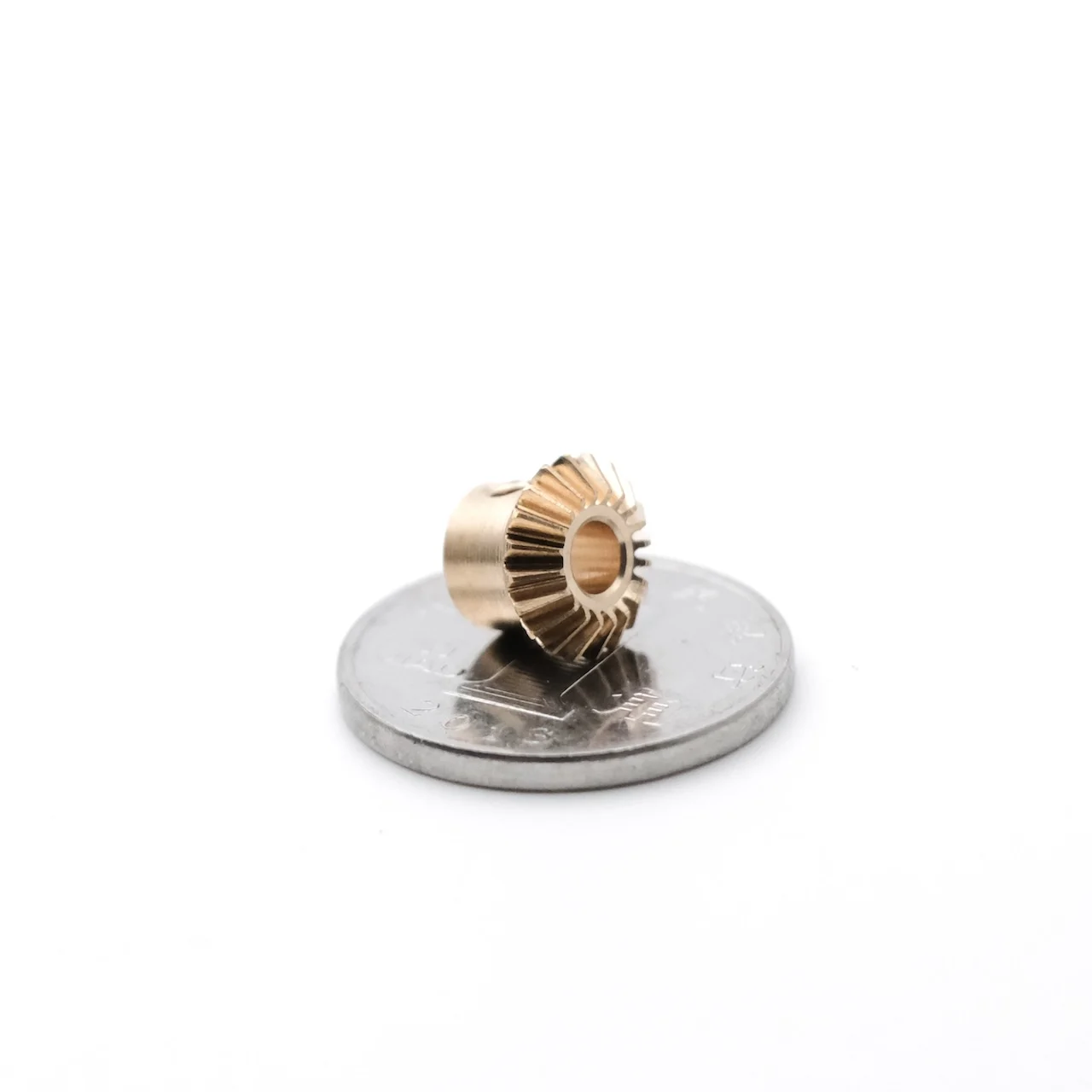 1:1 Bevel Gear Transmission M0.4 15/20/25 Teeth 2/3/4mm 90-Degree for Robots And Automation Equipment