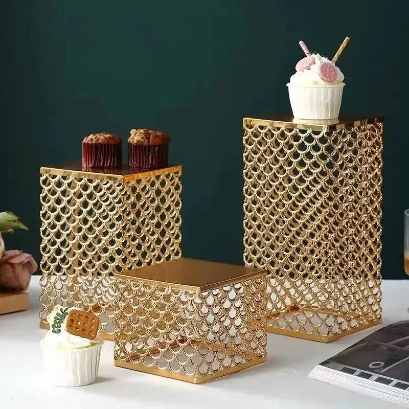 Nordic Round Wrought Iron Buffet Drink Fruit Frame Snacks Pastries Display Shelf Dessert Dim Sum Stand Cake Rack Decoration Item