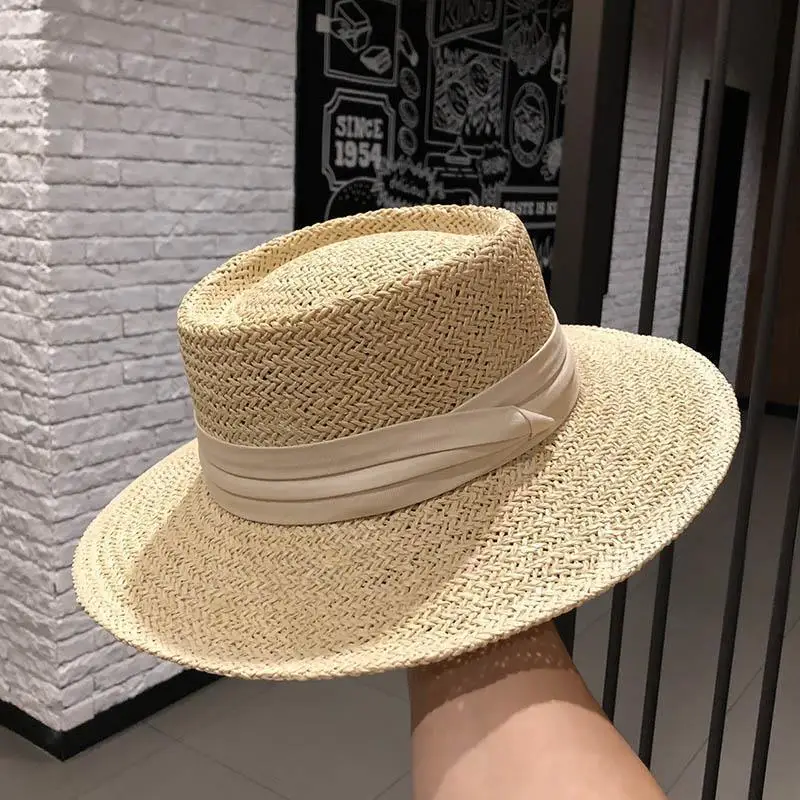 Straw bowler hat female sunshade sunscreen spring and summer seaside holiday England retro flat top straw hat fashionable