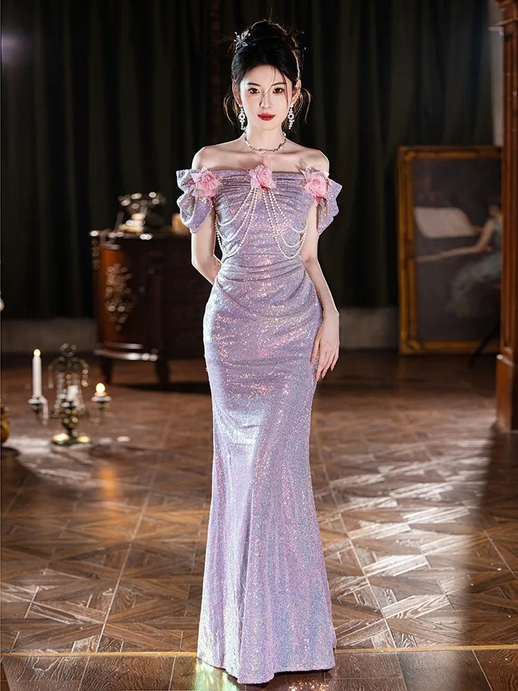 A one-shoulder dress with light luxury and niche feel high-end heavy-duty toasting sequined