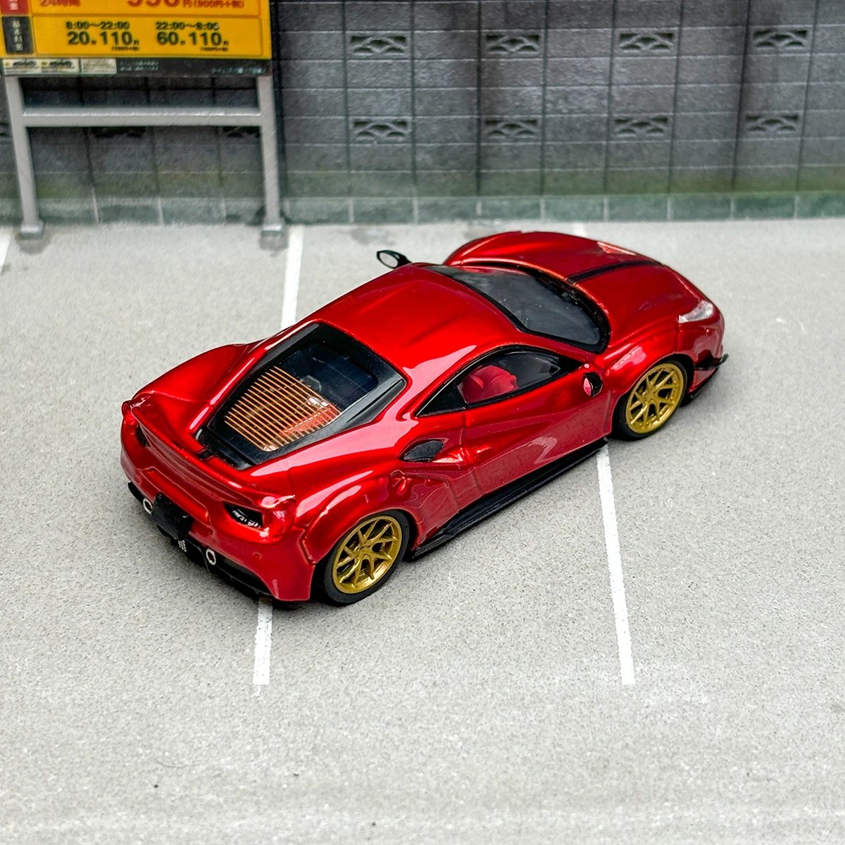 CM 1:64 488 diecast model car