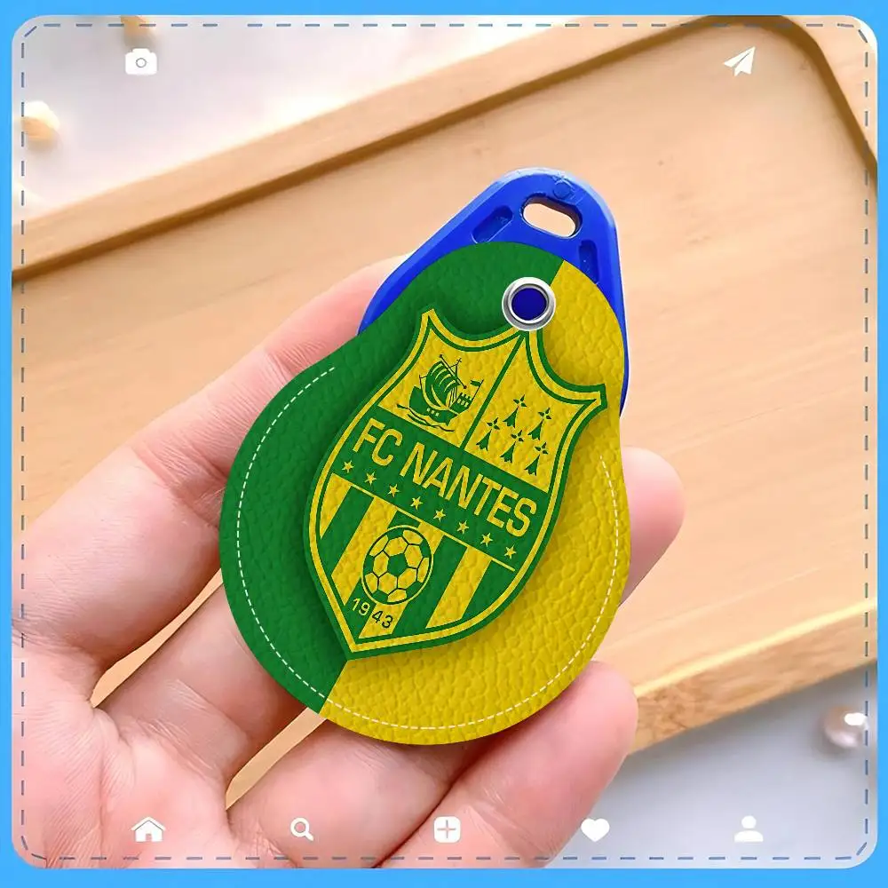 F-FC N-Nante الإبداعية الكرتون نمط بطاقة الوصول الحساسة واقية كم المفاتيح قلادة الزخرفية الموضة