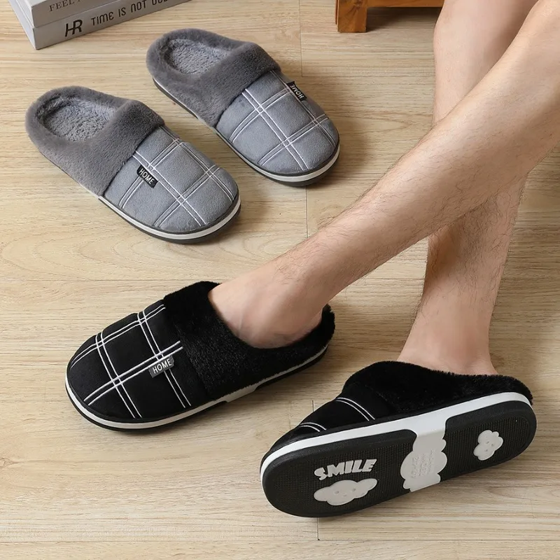 شباشب من جلد الغزال للرجال مقاس كبير جدًا ممسحة قطنية شتوية مانعة للانزلاق أحذية منصة منزلية دافئة 2025 جديد