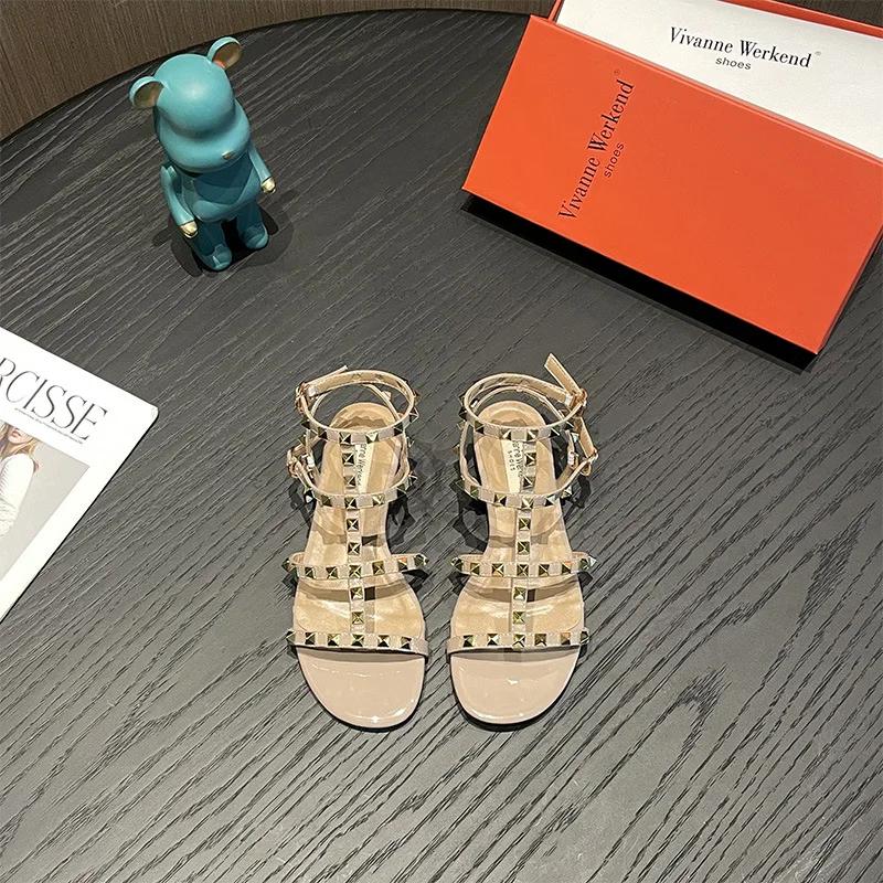 Qunq Summer Girls Lovely Roman Sandal Rivet scarpe da principessa con tacco alto traspirante sfilata di moda Casual scarpe per bambini sandali