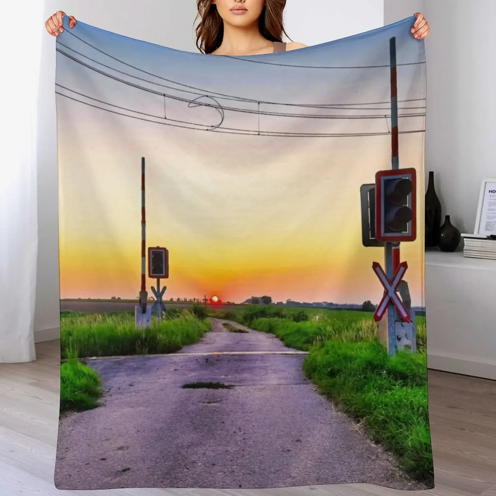 

Railroad crossing - with sunset behind Throw Blanket Men's Soft Warm Throw Blanket for Couch
