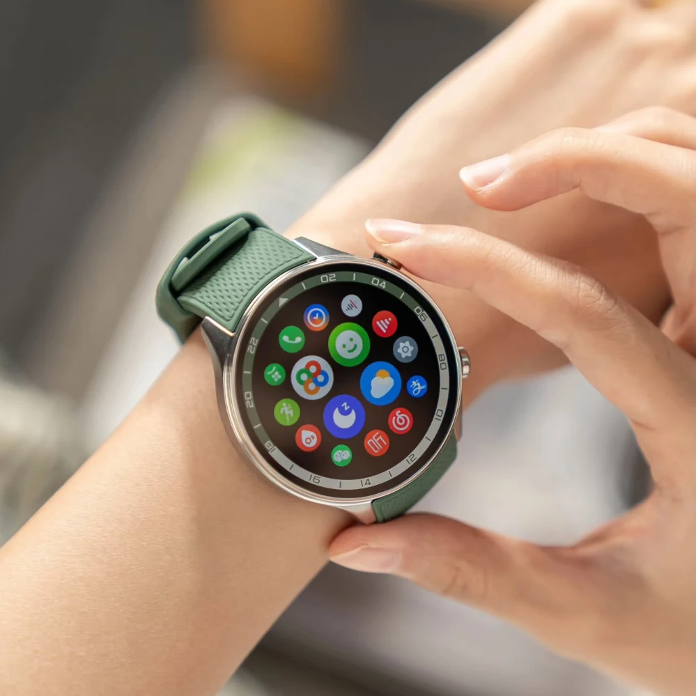 الإصدار العالمي من ساعة OnePlus Watch 3 الذكية، شاشة AMOLED مقاس 1.5 بوصة، ذاكرة 32 جيجابايت، Snapdragon W5 Wear OS من Google IP68