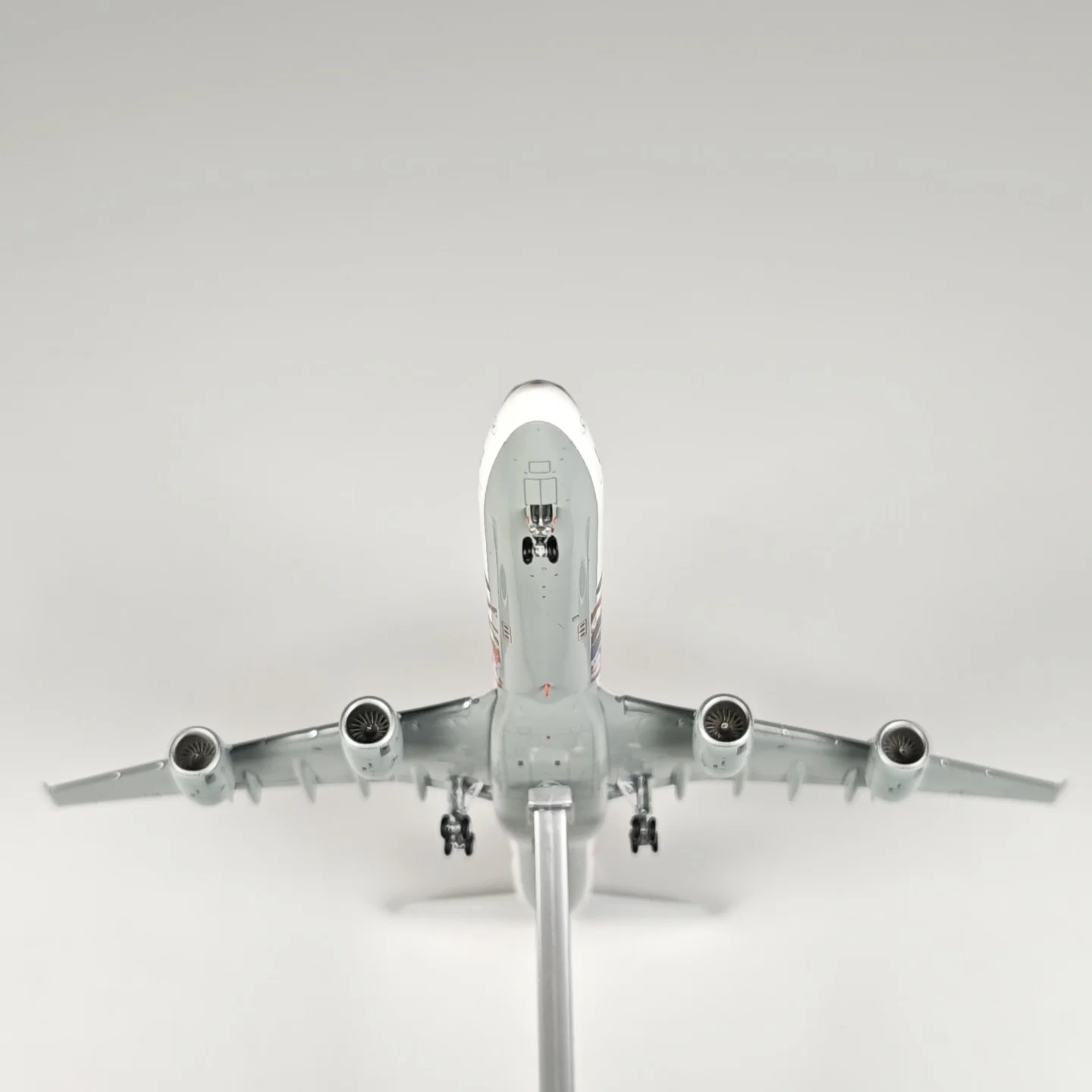 YY أجنحة دييكاست 1:400 لوفتهانزا الطيران سبيكة نموذج طائرة ايرباص A340-600 D-AIHK تحلق نموذج اللعب Collrction