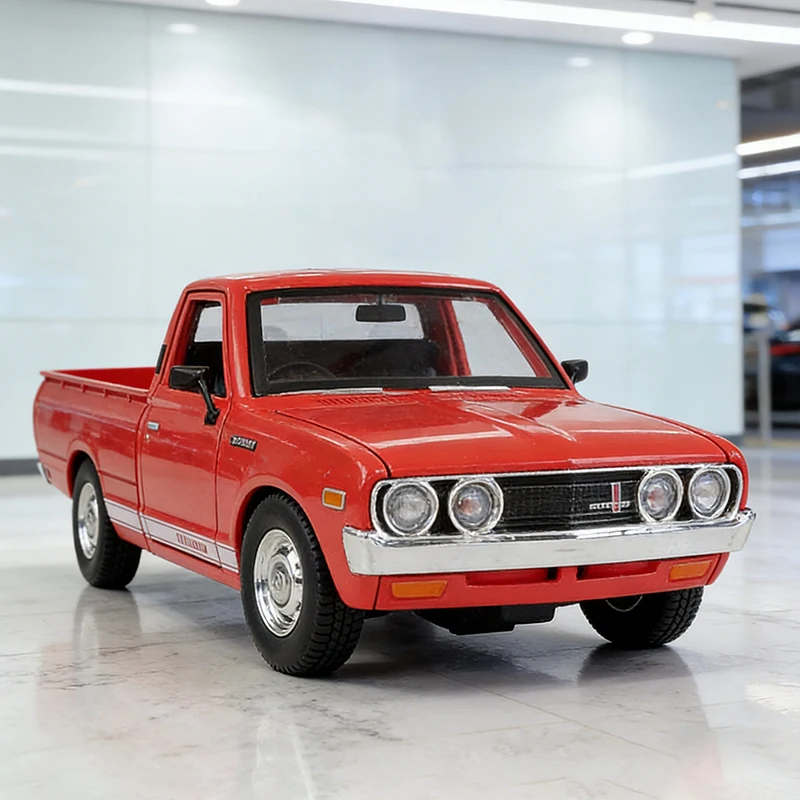 

Maisto 1:24 Datsun 620 Pick-up 1973, литая модель автомобиля из сплава, игрушечная машинка, миниатюрная масштабная модель автомобиля для детей