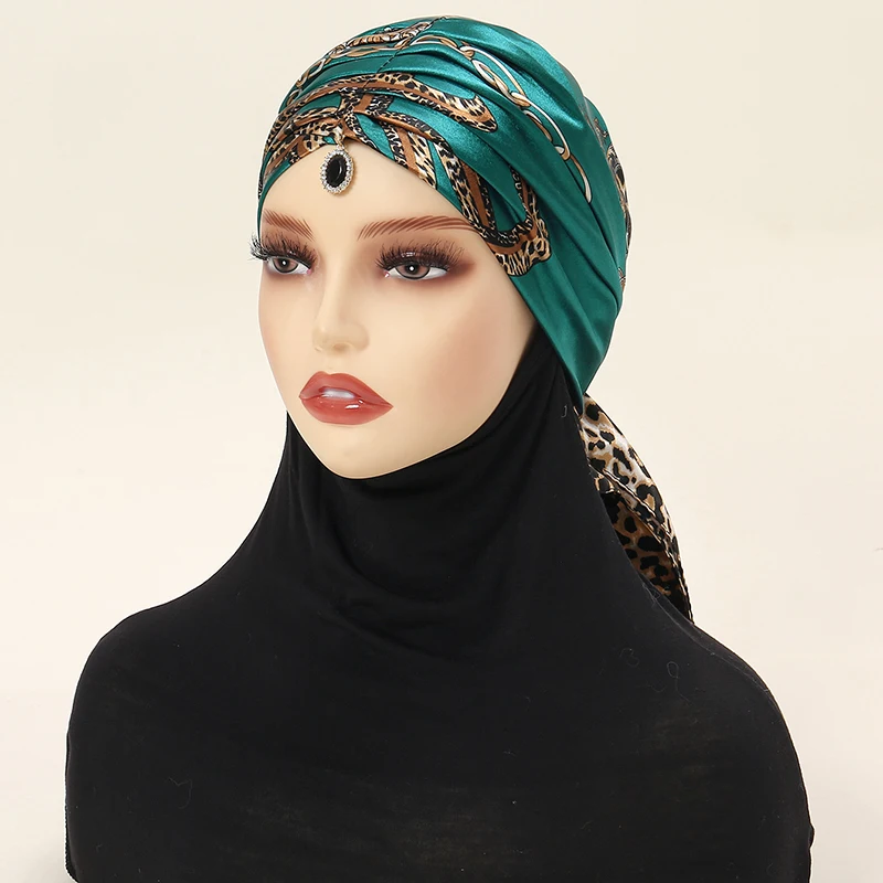 Retro Pendant Triangle Hijab Scarf For Musilm Women Leopard Printed Satin Silk Headscarf Ladies Fashion Headband Turban 135*50cm