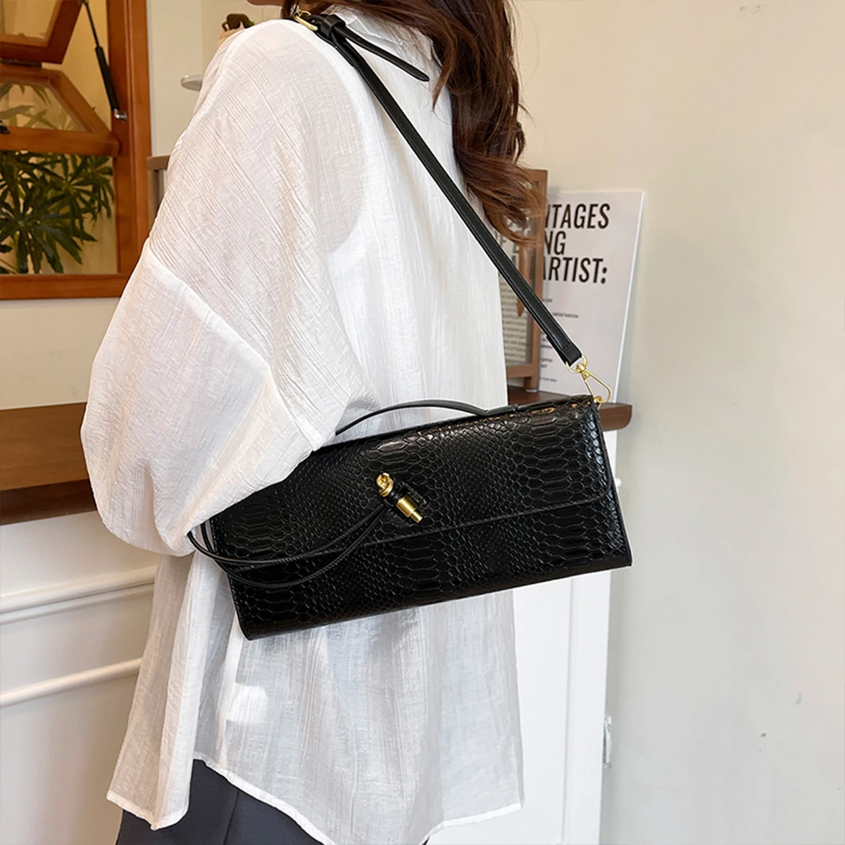 Luxury Snakeskin Sh… - image