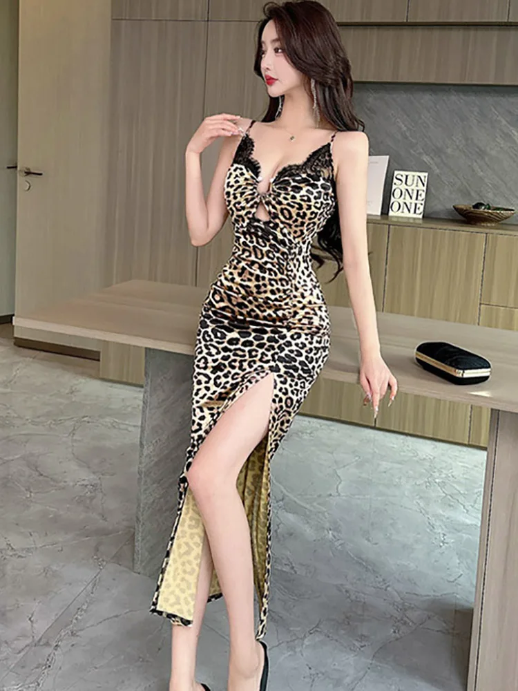 2025 Abito da donna sexy con fionda in pizzo patchwork di raso rosso Abito elegante di lusso da donna Abito estivo coreano vintage aderente da ballo