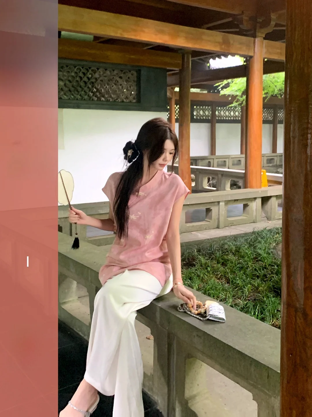 

Мягкая, нежная, вышитая футболка с воротником-стойкой Dragoy, летняя, женская, с боковыми пуговицами, повседневная, свободного кроя, с коротким рукавом