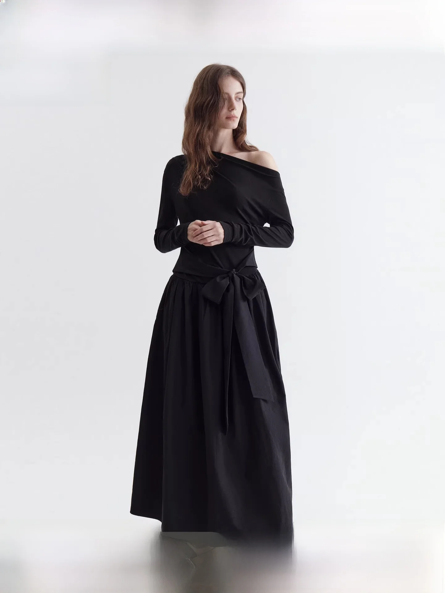 

Женская юбка Fano Spring Season с завышенной талией, поясом, асимметричным дизайном плеча, А-силуэта, для офиса, с длинными рукавами