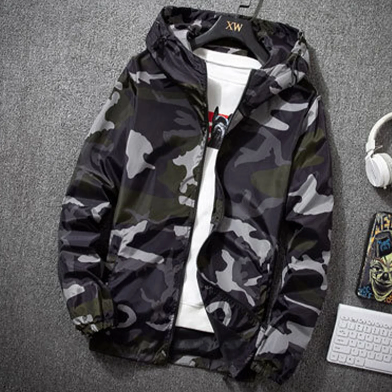 Men Camouflage Printed Hooded Jackets Long Sleeve Zipper Pockets Baseball Coat Windproof Outerwear for Hiking Cycling Daily Wear