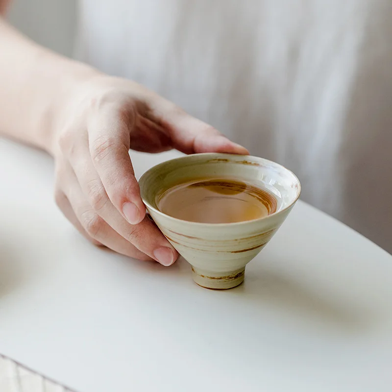2 قطعة/مجموعة الرجعية اليدوية الملتوية Galze السيراميك الشاي كوب نمط هادئ الخيزران قبعة فنجان الإبداعية مخروط ماستر كوب الشاي الكونغ فو مجموعة 80 مللي