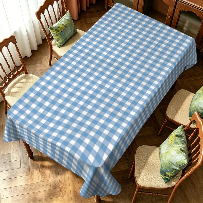 A piece of tablecloth, a rectangular one in blue and white check pattern for summer.zyc