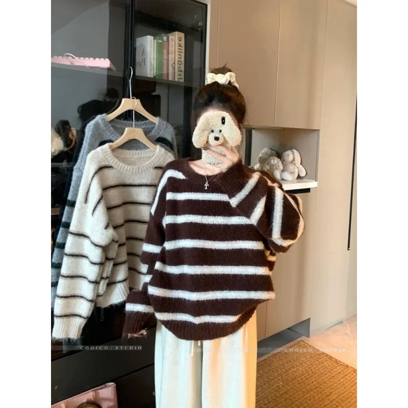 Women Crew Neck Horizontal Stripe Soft Fuzzy Knit Oversized Loose Long Sleeve Sweater