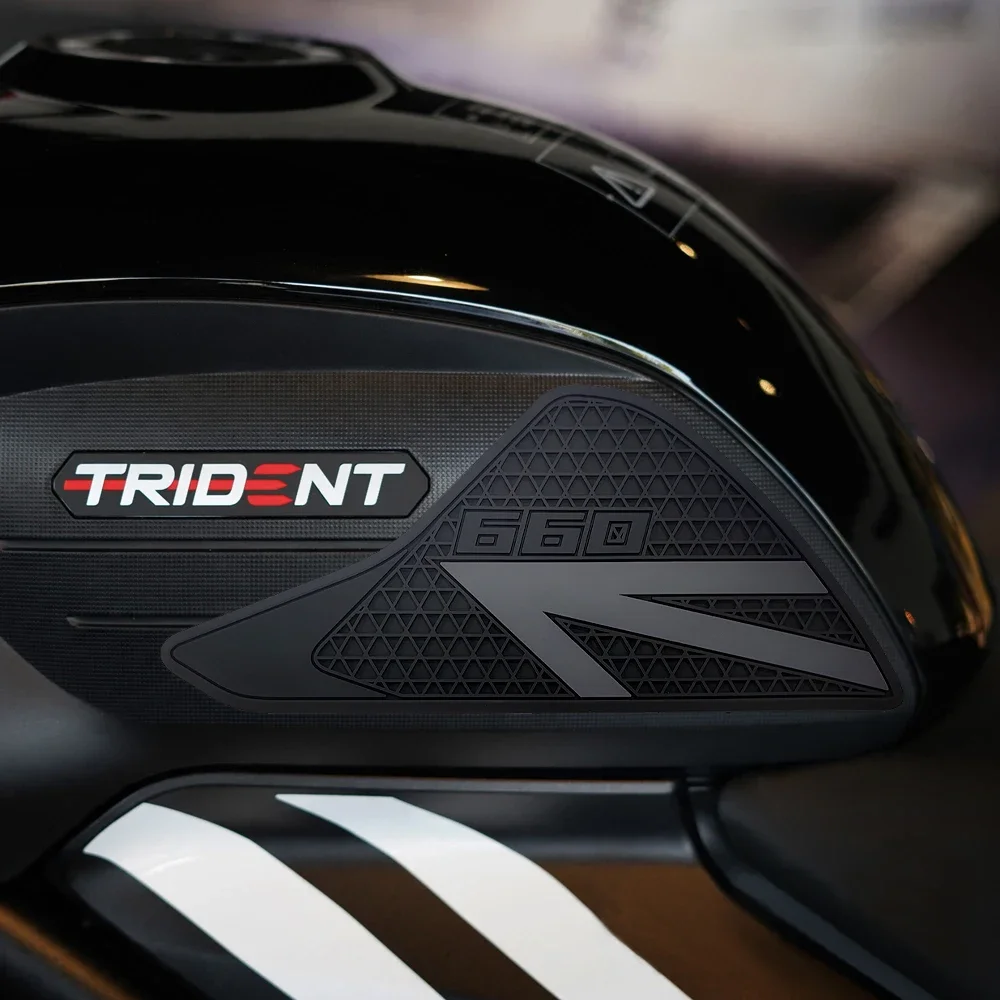 Pelindung Bantalan Tangki Samping Pegangan Lutut Sepeda Motor untuk Stiker Sepeda Motor Triumph Trident 660 2021-2025