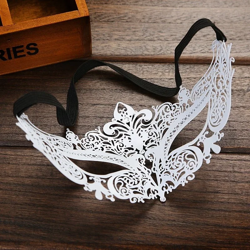 Masque en métal noir et blanc pour femme, masque pour les yeux avec biscuits, costume de robe de paupières de fête Tim, chaud dans le monde entier