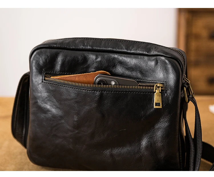 outdoor travel designer handmade genuine leather men's shoulder bag Simple casual luxury cow leather black crossbody bag
