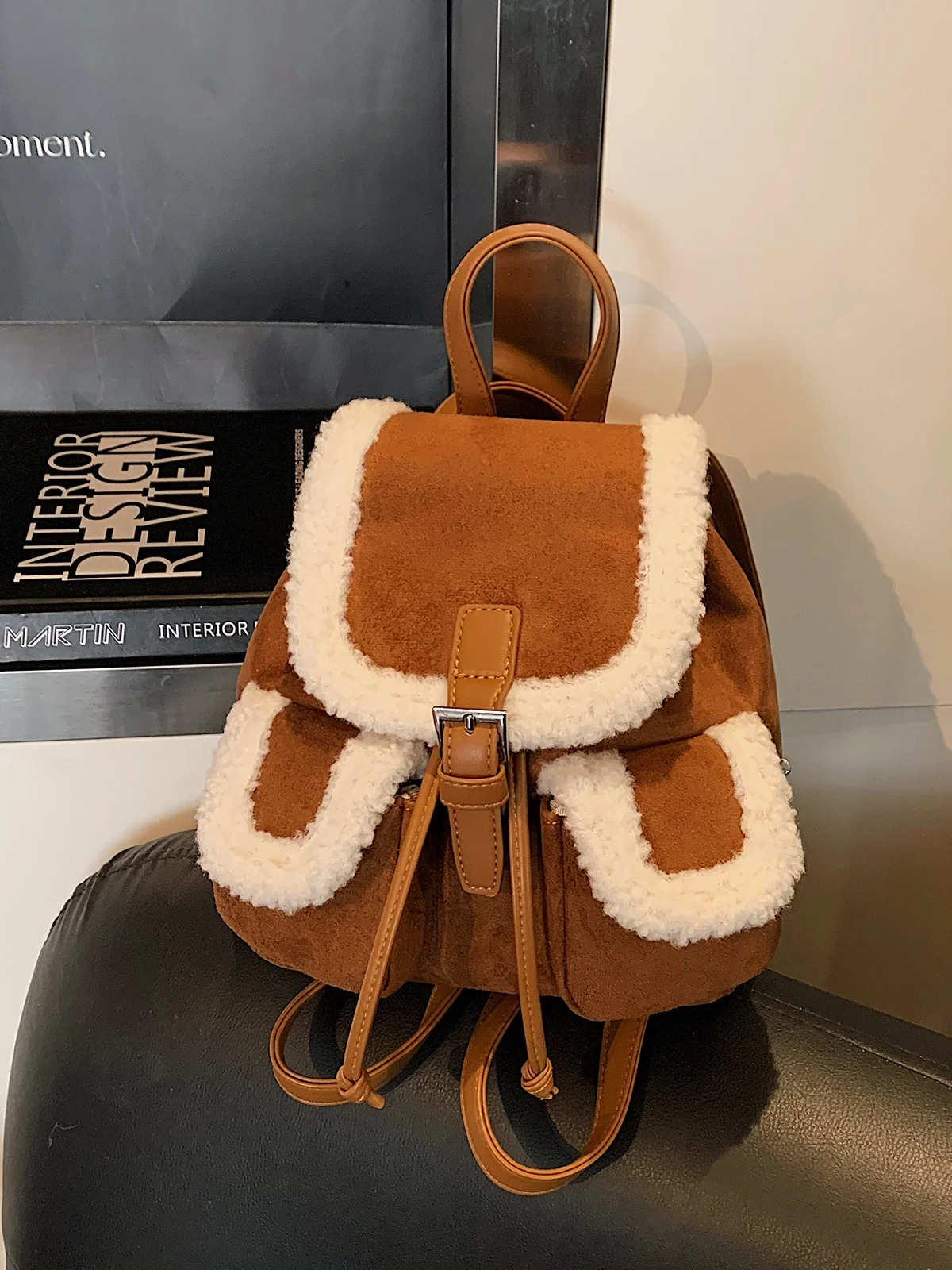 

Trendy Color Blo Women's Bapa 2026 New Commuter Versatile Travel Bag Small Book Bag Soft Leather Retro Artistic Sle