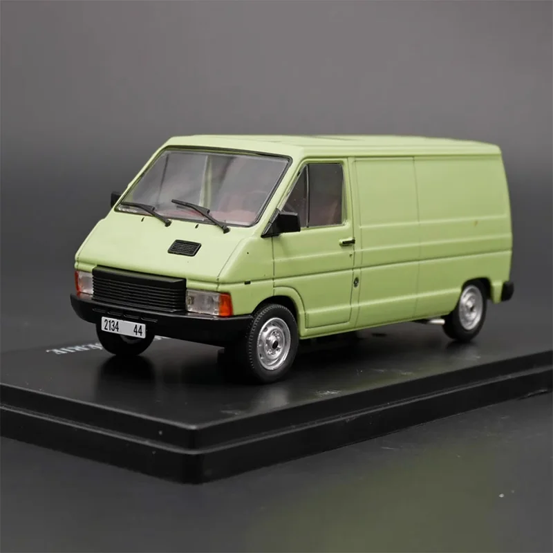 Diecast 1:43 Scale Ixo Trafic Van Model Alloy Car Finished Product Simulation Series Toy Automobile Souvenirs Collection Gift