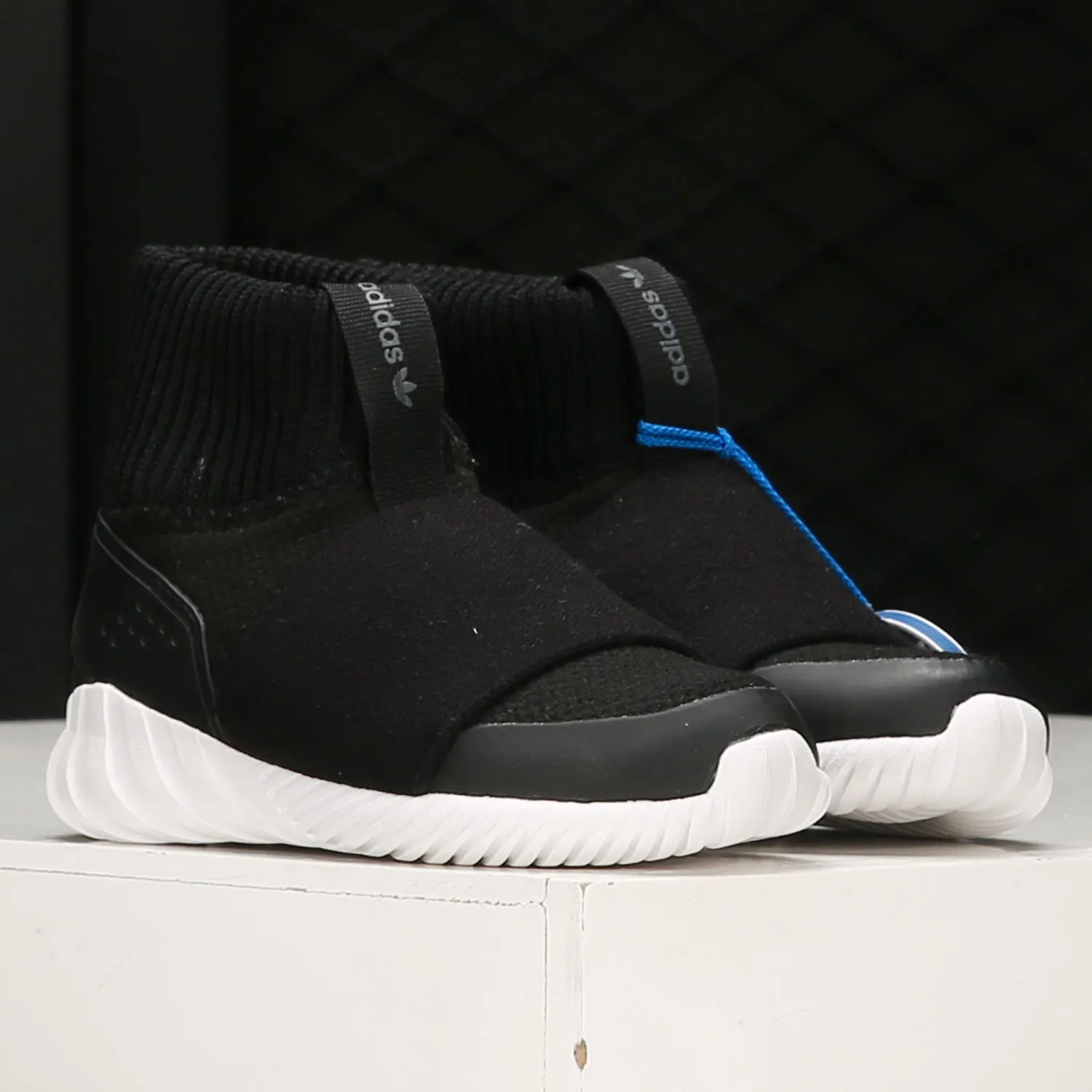 

Adidas настоящая сезонная новая детская трикотажная повседневная спортивная обувь Zhongbang BY2139