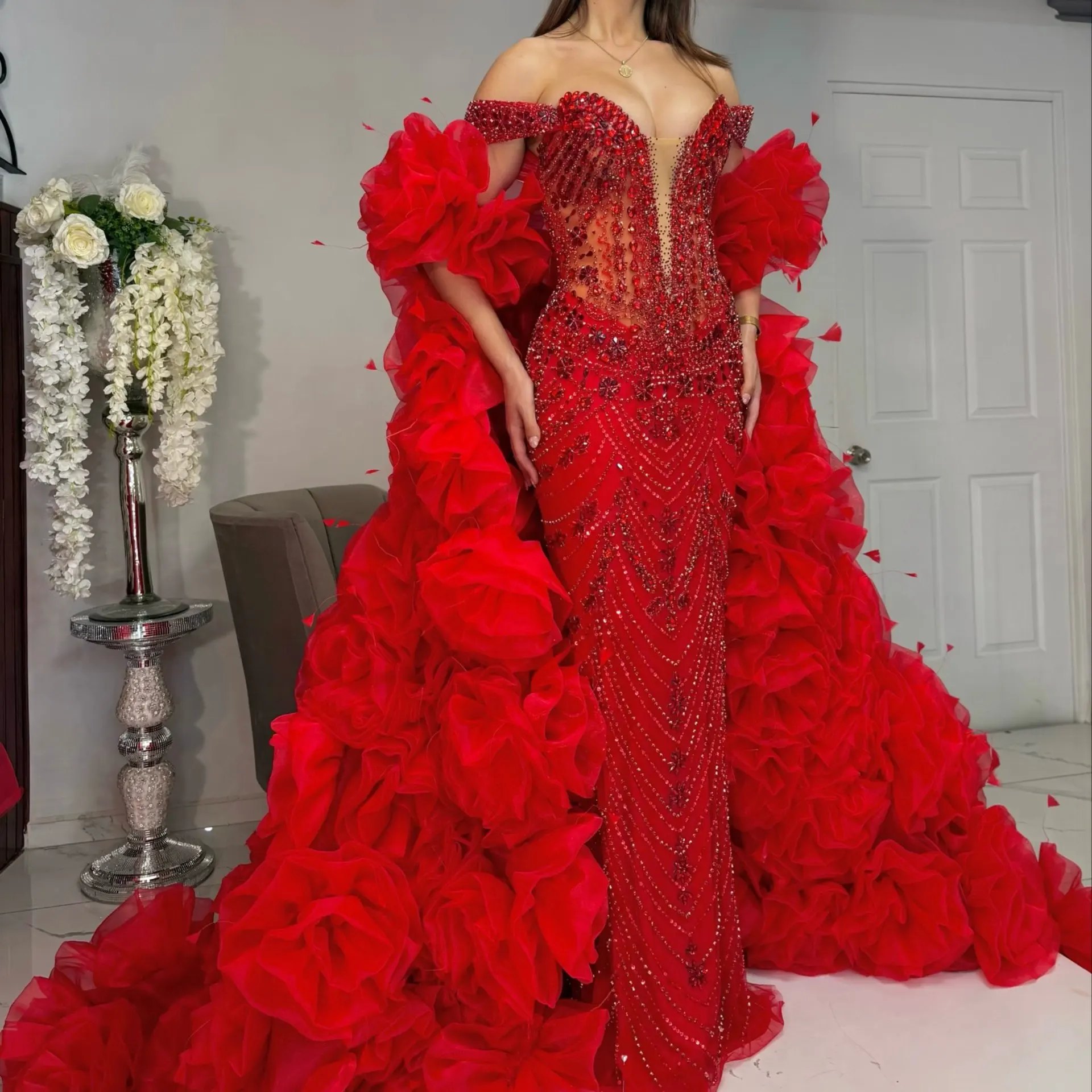 

Red Tulle Flower Sleeve Red Carpet Statement Capes Custom Made Ruffles Handmade 3D Floral Formal Event Long Jackets 2026 New