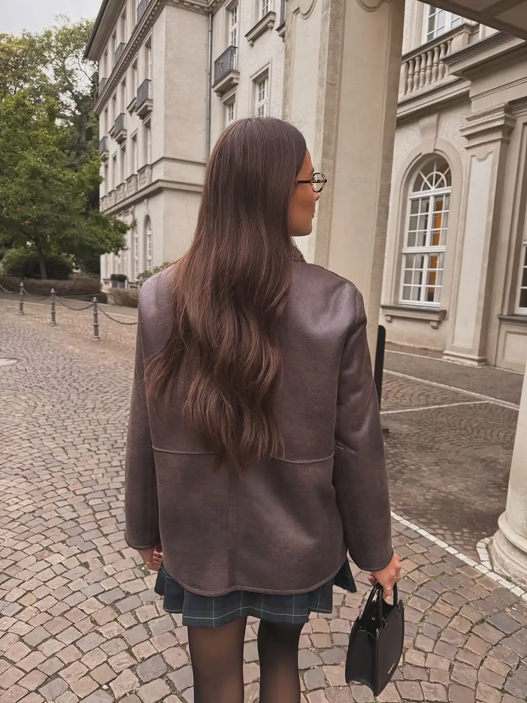 女性ファッションラムウール襟レザーコートカジュアルラペルフルスリーブシングルブレストショートジャケットレディース冬ストリートアウター