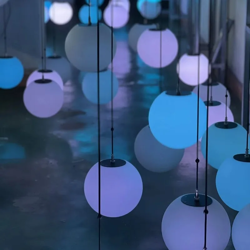 

Система управления и эффектами для сценического освещения LED