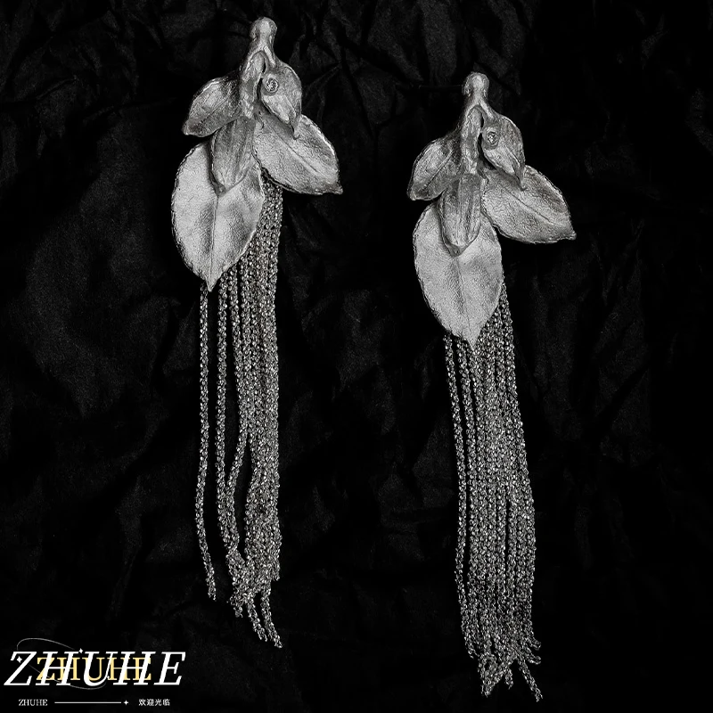

Deep Water Still Flow Leaf Tassel Earrings In A Retro Style Are Perfect For Women's Jewelry Accessories And Party Gifts