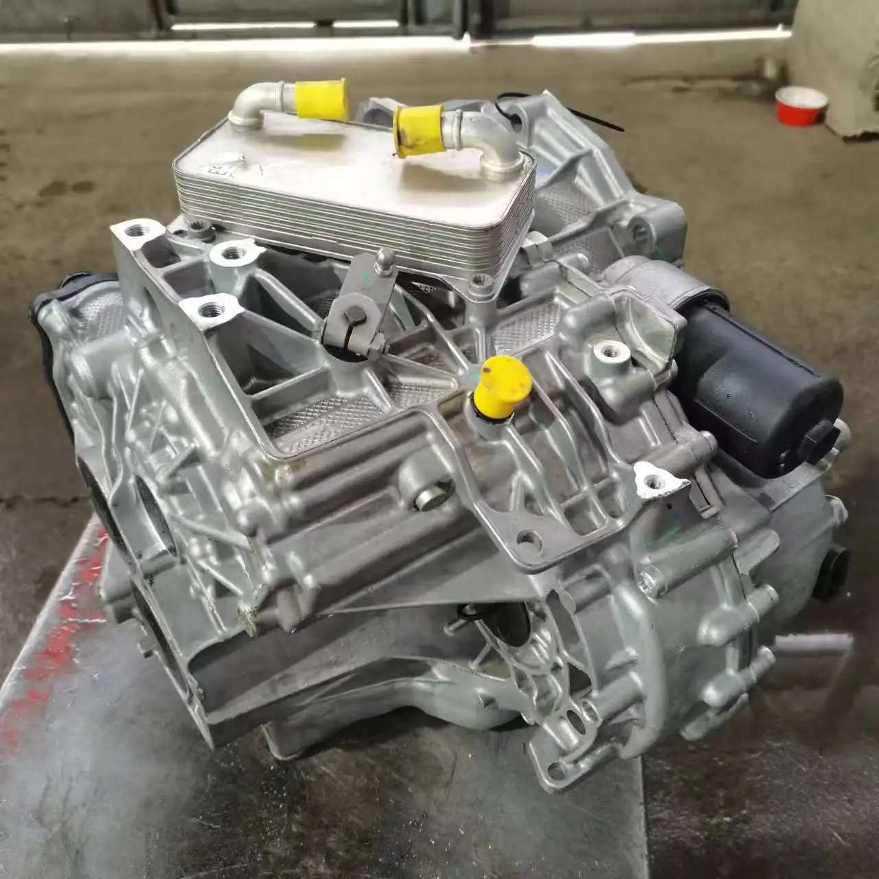 Auto Parts DQ381 0GC DSG Remanufactured Automatic Transmission Gearbox 7 Speed High Working Function Hot Sale