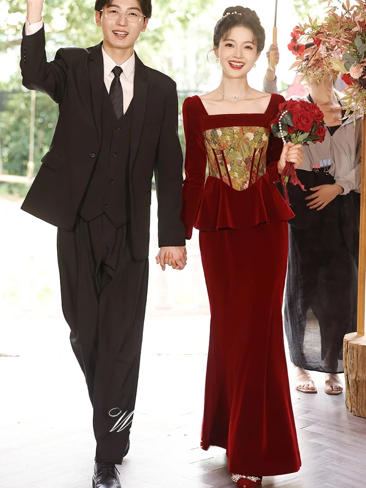 

Корейское вечернее платье из красного бархата с длинными рукавами и V-образным вырезом из полиэстера для свадьбы и помолвки