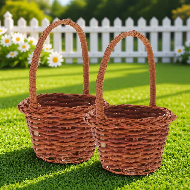 ตะกร้าสานจิ๋ว 2 ชิ้น งานฝีมือ 3 มิติ สำหรับตกแต่งบ้าน ตะกร้าเก็บของ ของประดับตกแต่งบ้านจิ๋ว อุปกรณ์เสริมบ้านจิ๋ว ตะกร้าจิ๋วสำหรับเด็ก