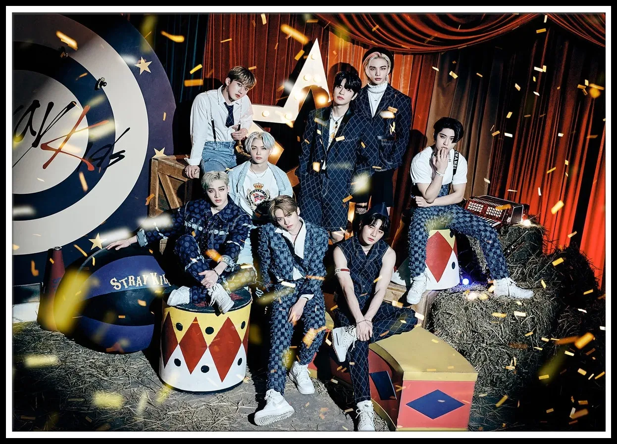 Canvas Painting Kpop Stray Children's Poster High-definition Printing Korean Boy Group Home Decoration 2023 New Product