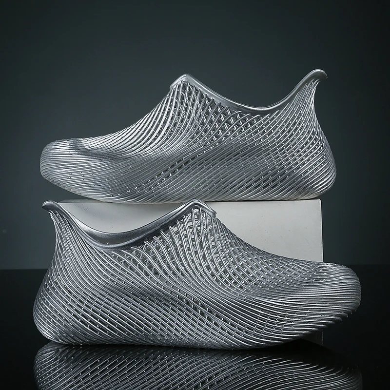 [Simple & Premium] Men's Summer New Mesh Holes Shoes, 3D Textured, Non-Slip, Breathable Outdoor Beach and Stream Walking Shoes