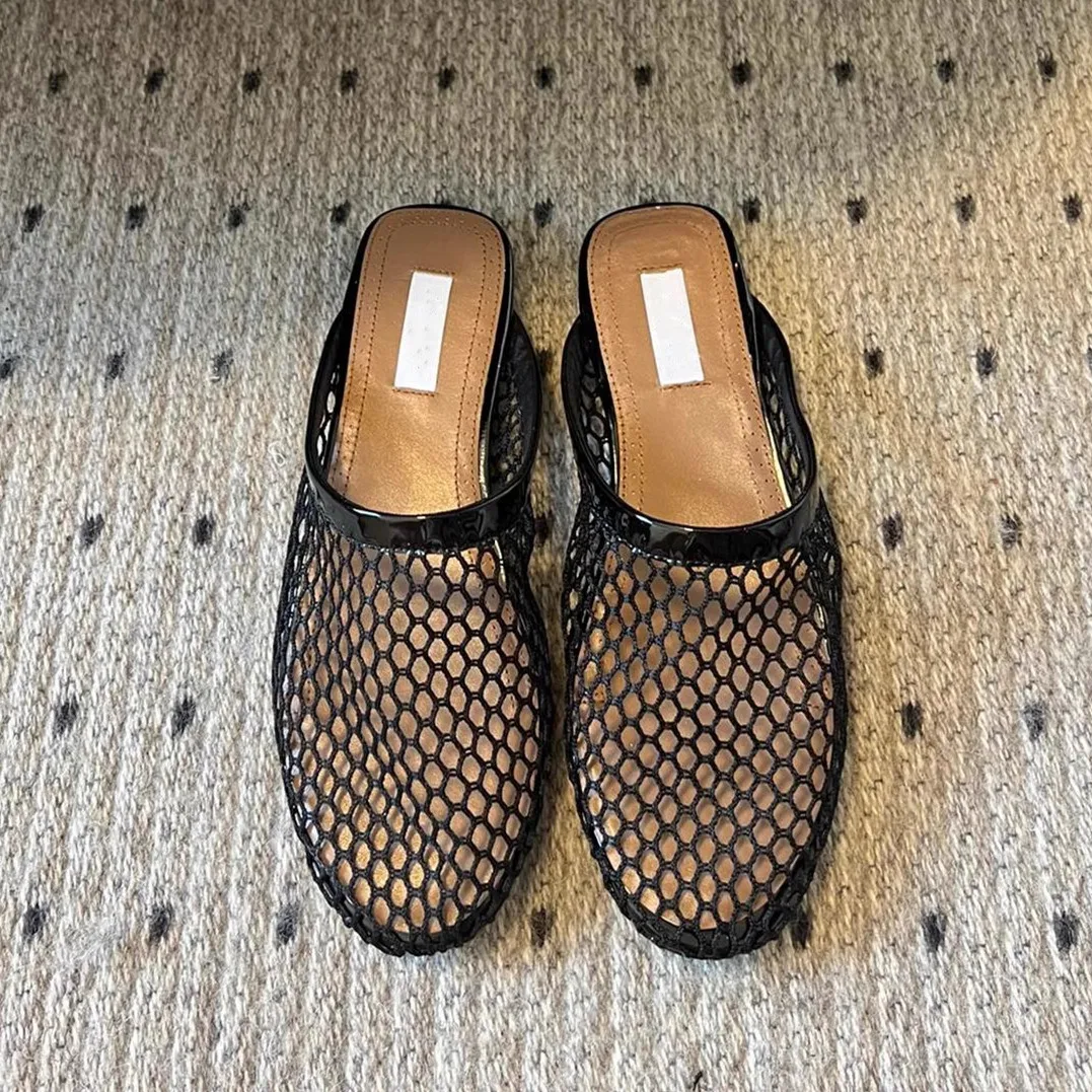 

Luxury Designer Fishing Net Hollow Slippers for Women's Summer Outerwear 2026 New One Step Breathable Cool Slippers