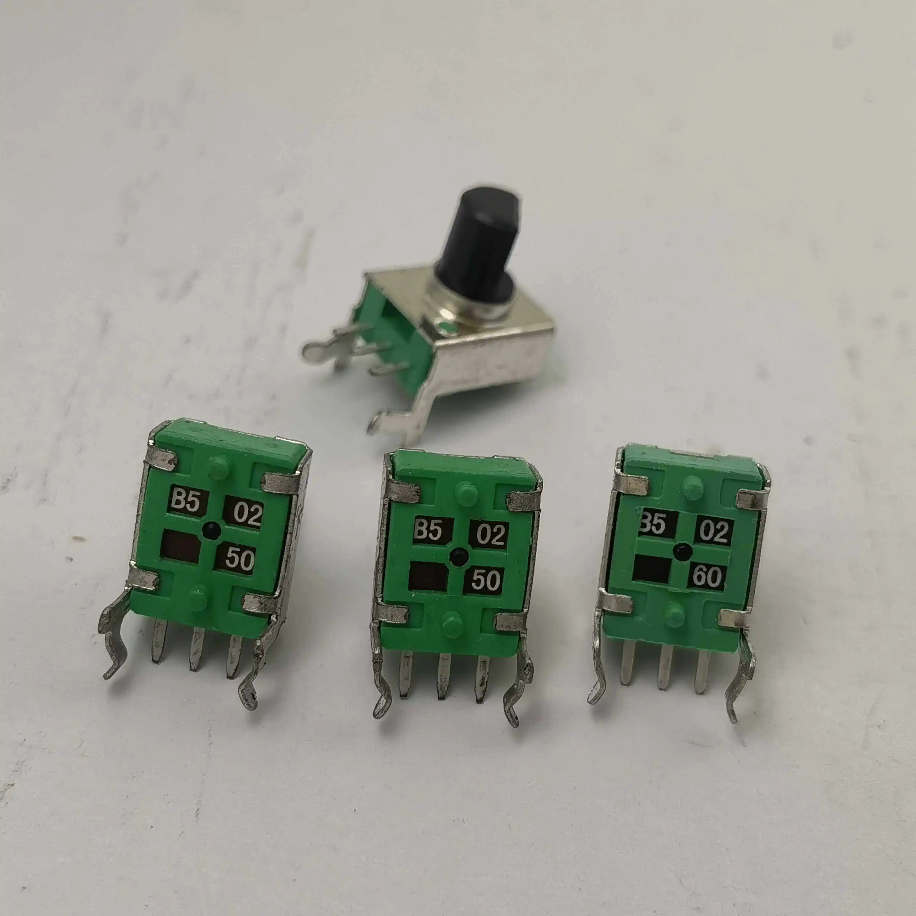 1/10PCS CF 09 horizontal single toy remote control potentiometer B5K15B502 45 50 60 handle length 8F green