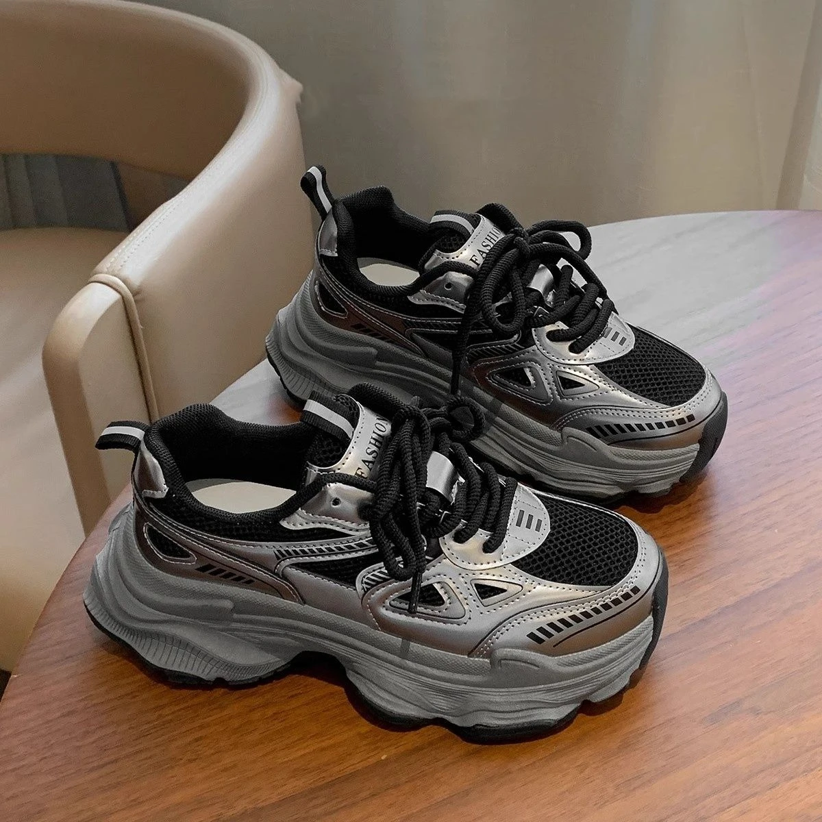 

Лидер продаж 2025, женская обувь для папы, весенне-осенний сезон, универсальные повседневные спортивные кроссовки на толстой подошве на платформе и высоте