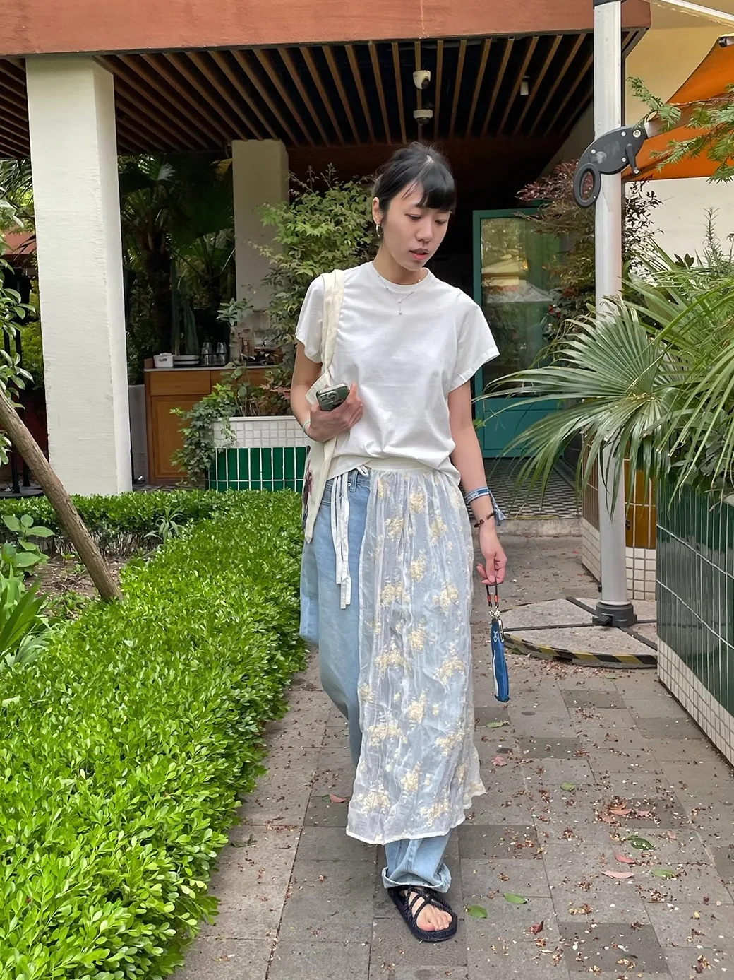 

Юбка Cxxmagique с вышивкой и плиссировкой, макси, с завышенной талией, А-силуэт, повседневная, однотонная, из полиэстера, лето 2025