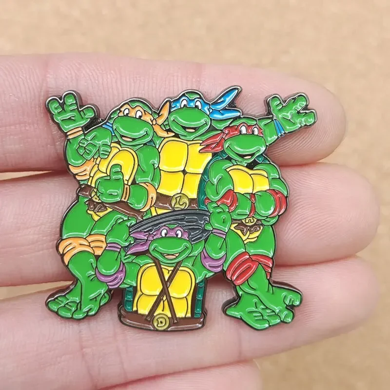 Adolescente Mutant Ninja Turtles spilla TMNT Cartoon Anime periferiche metallo smalto Pin vestiti zaino decorazione Badge accessori