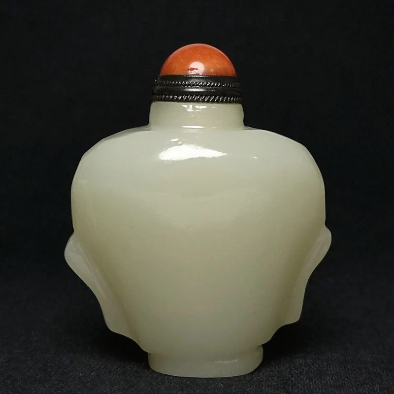 

YIZHU CULTUER ART Size 2.4 Inch Old Chinese Hand Carving white Jade Snuff Bottle Collection Decoration