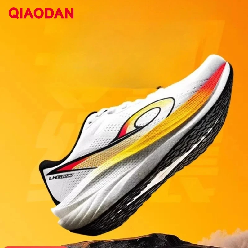 QIAODAN LH600 احذية الجري رجل 2025 وسادة تنفس خفيفة الوزن سميكة سوليد Snti-slip أحذية تدريب QXB023253213R